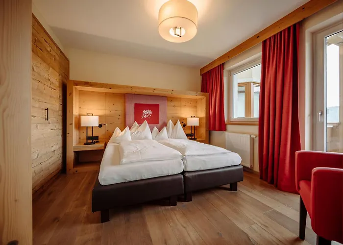 Отель Bergheimat 4*